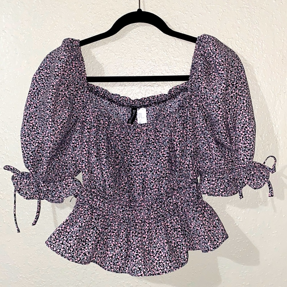 Never been worn, still has the tags